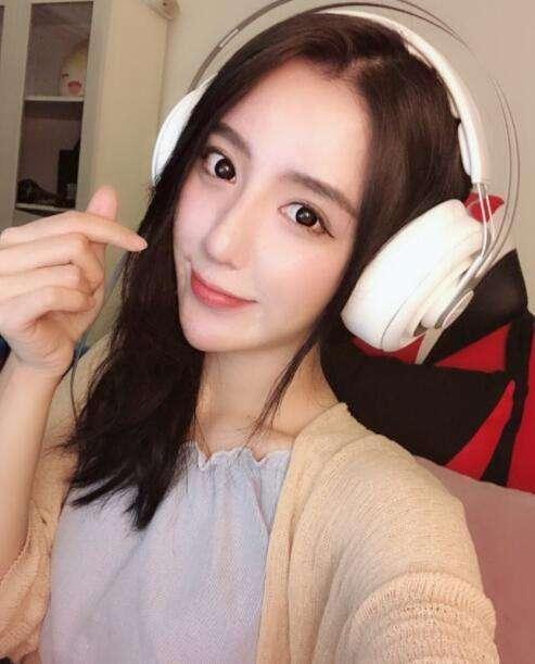 柳其儿女主播娇喘视频,性感魅力瞬间引爆网络